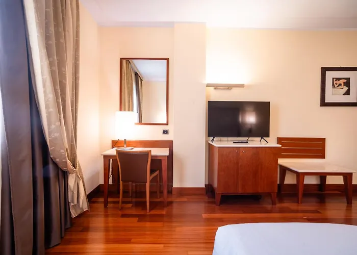 Hotel Airone