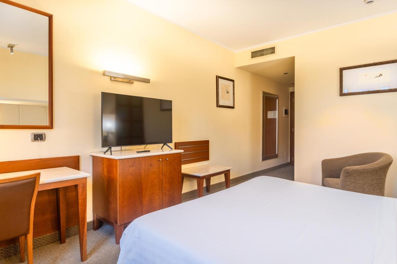 Hotel Airone
