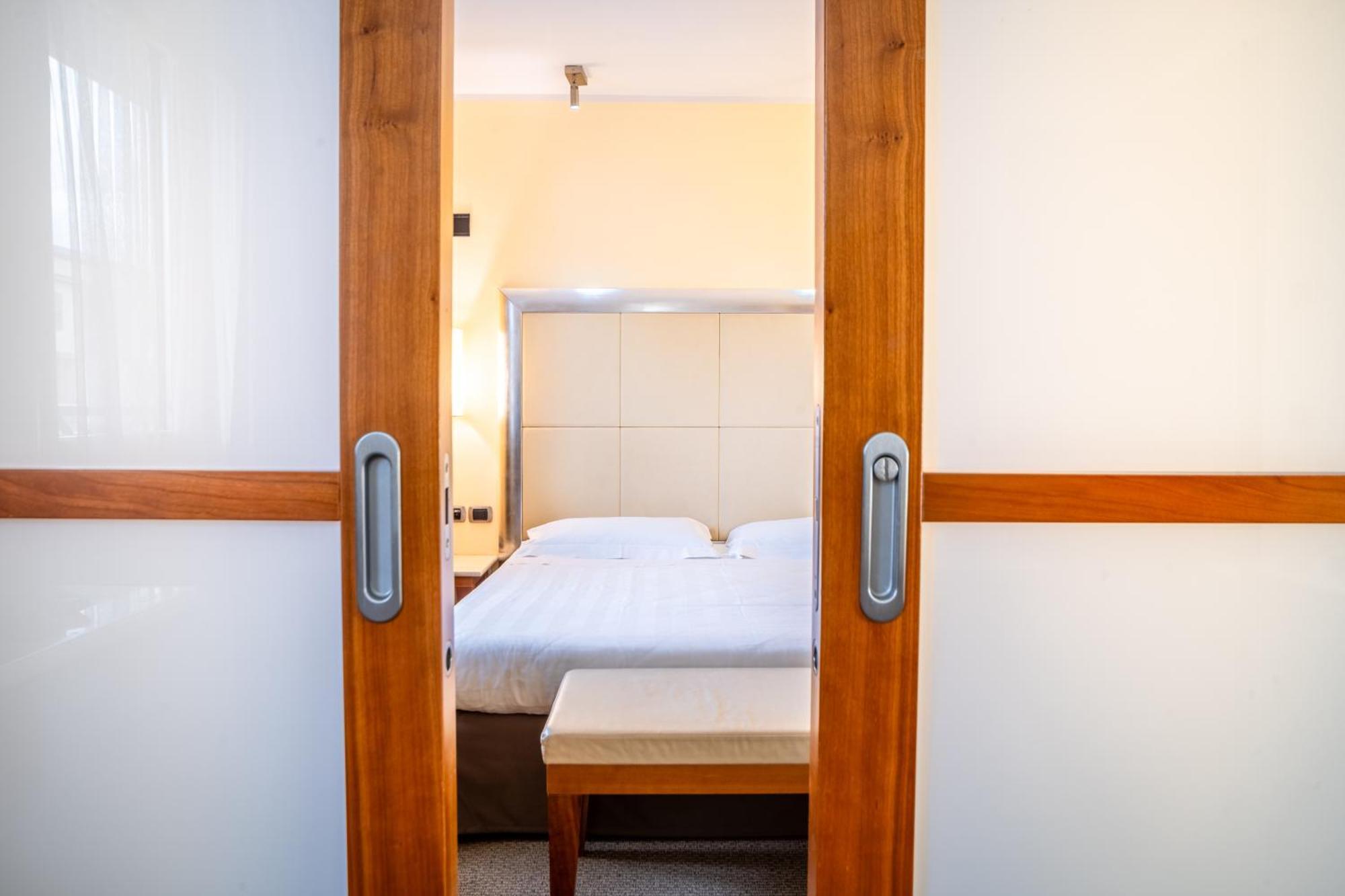 Hotel Airone
