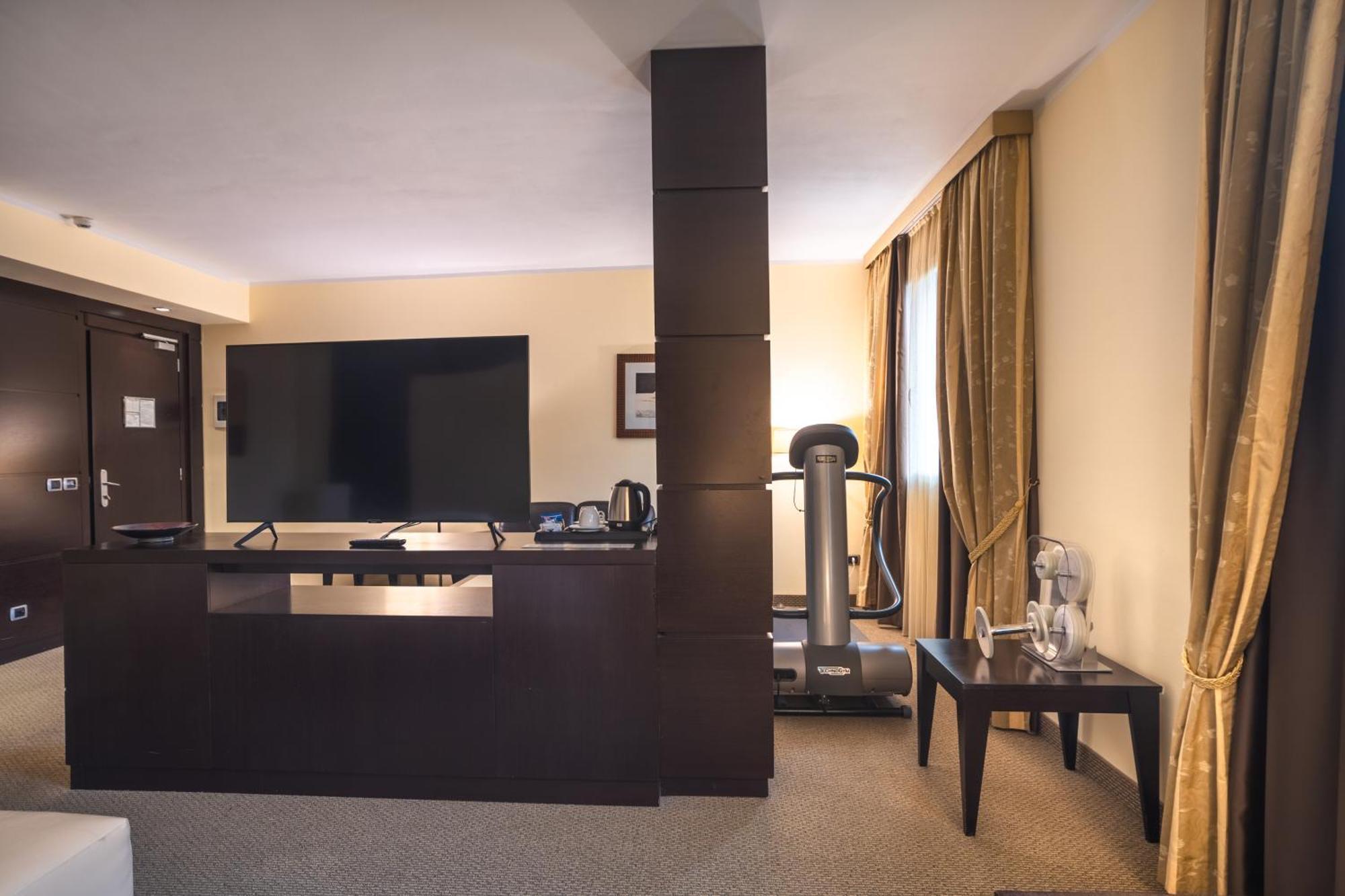 Hotel Airone 4*
