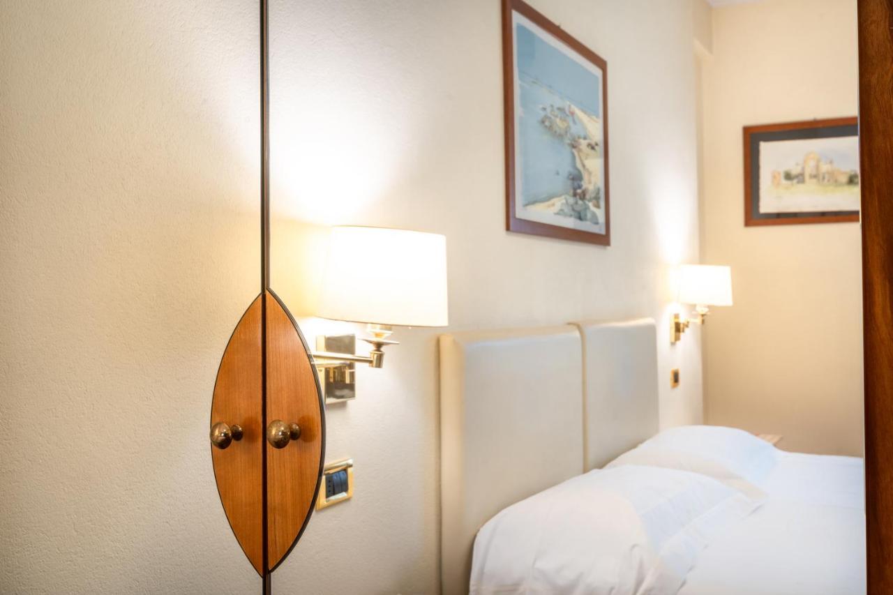 Airone - Ombrellone Incluso Al Bagno Dolce A Marina Dal 1 Giugno Al 15 Settembre