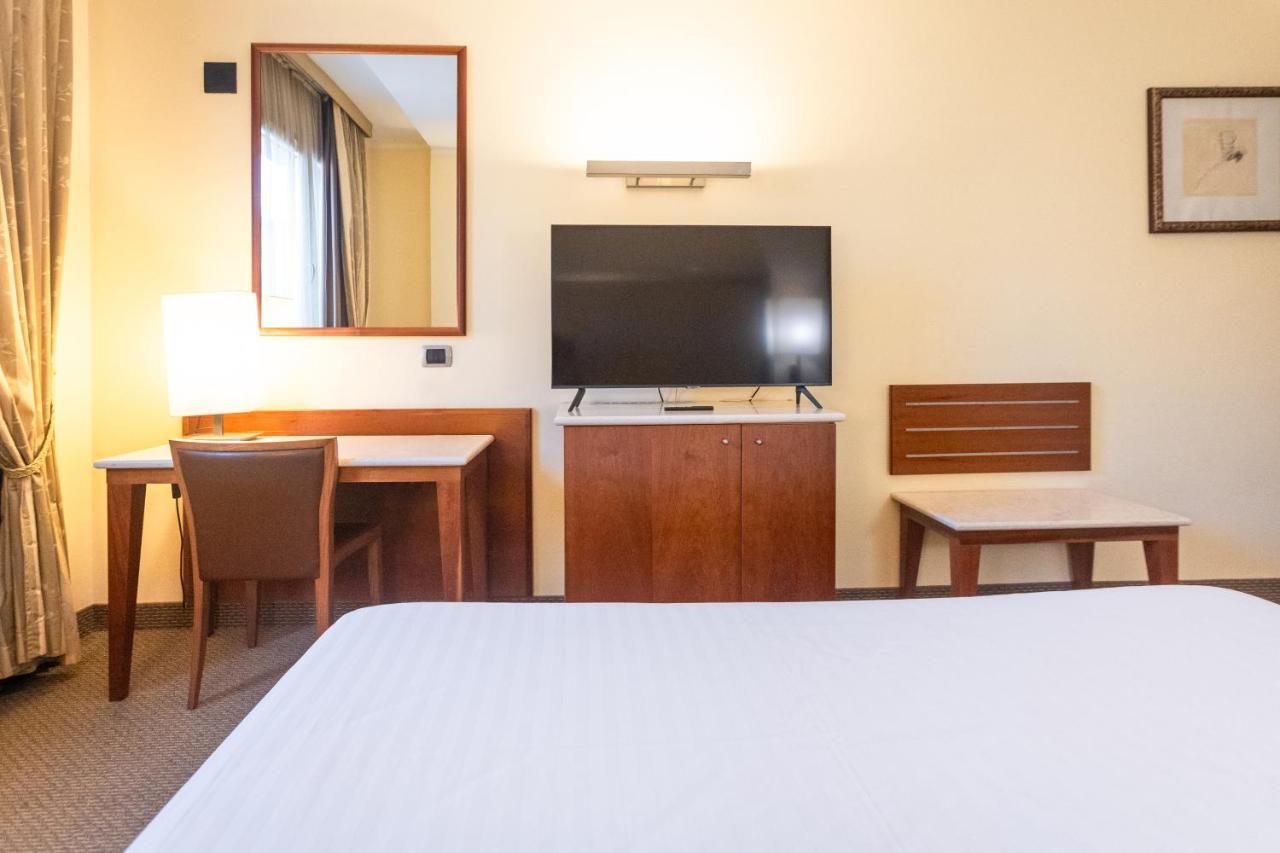 Airone - Ombrellone Incluso Al Bagno Dolce A Marina Dal 1 Giugno Al 15 Settembre Grosseto
